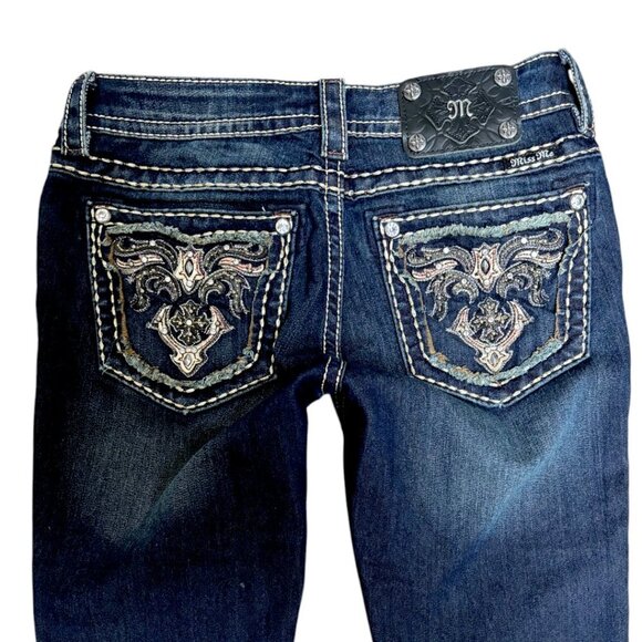 MISS ME DARK WASH WESTERN EMBROIDERED SIGNATURE BOOT CUT JEANS SZ. 28" EUC - Picture 4 of 5